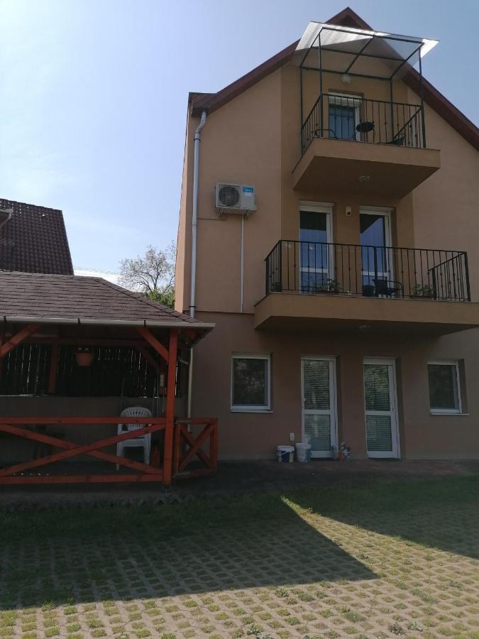 Zita Apartman Eğri Dış mekan fotoğraf